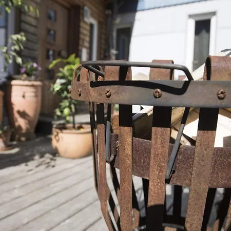 Dornstetten: Sonniges Design Haus: Kamin, Sauna, Hot Pot, Zaun *