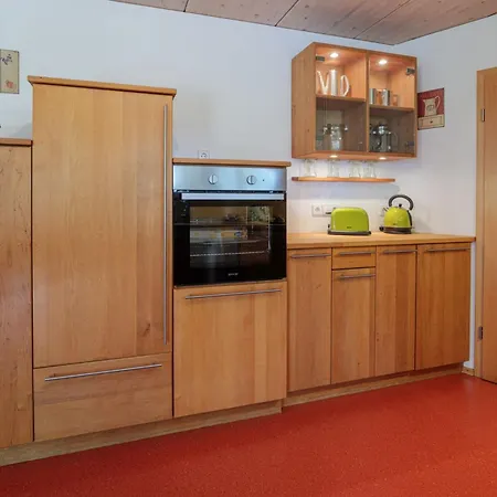 Dornstetten: Sonniges Design Haus: Kamin, Sauna, Hot Pot, Zaun 펜션 *