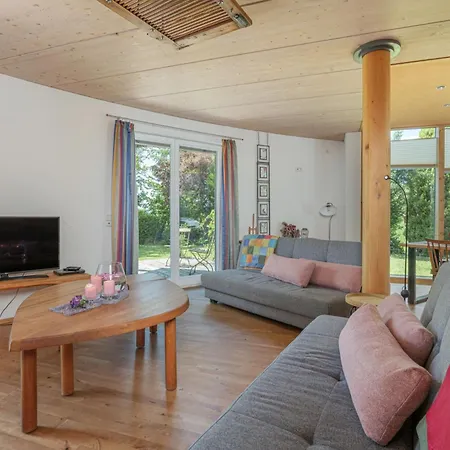 Dornstetten: Sonniges Design Haus: Kamin, Sauna, Hot Pot, Zaun Dornstetten