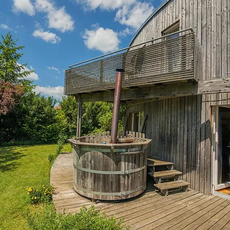 Dornstetten: Sonniges Design Haus: Kamin, Sauna, Hot Pot, Zaun * Dornstetten